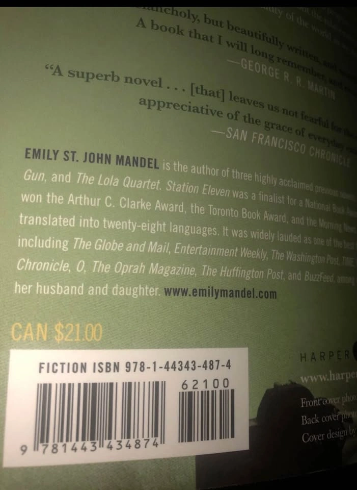 ⚽️ Station Eleven: A Novel by Emily St. John Mandel - photo 2
