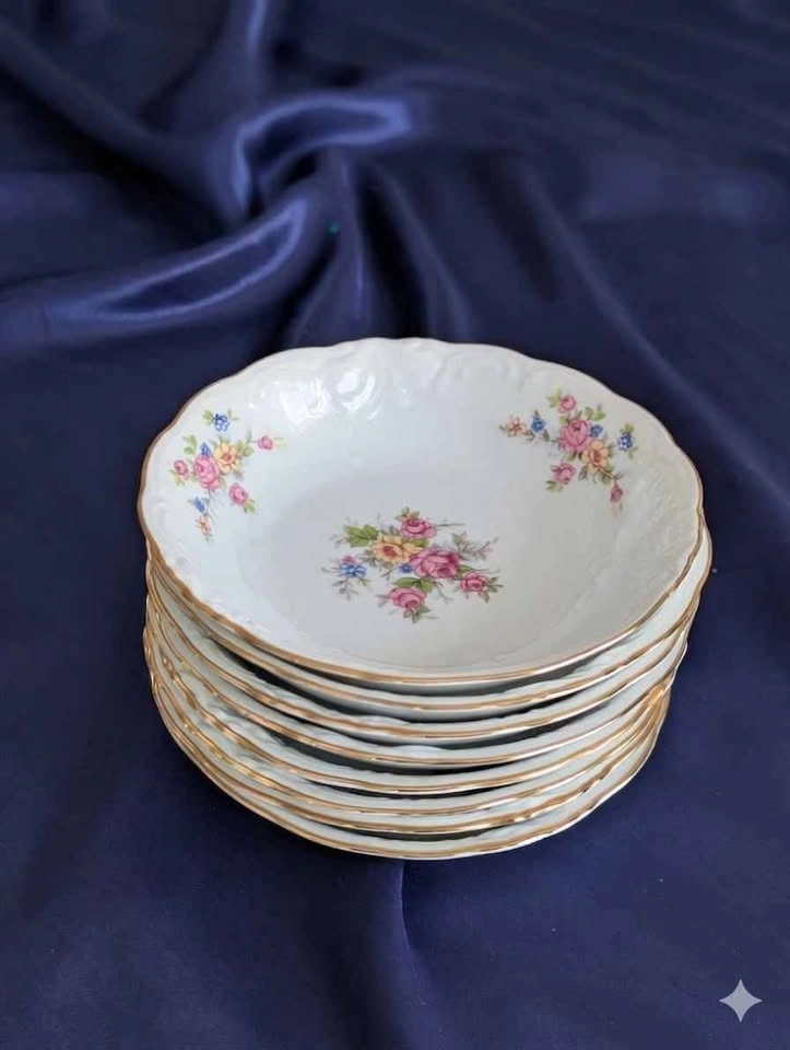 Set of 8 Vintage Wawel Poland Porcelain Dessert/Fruit Bowls - photo 2