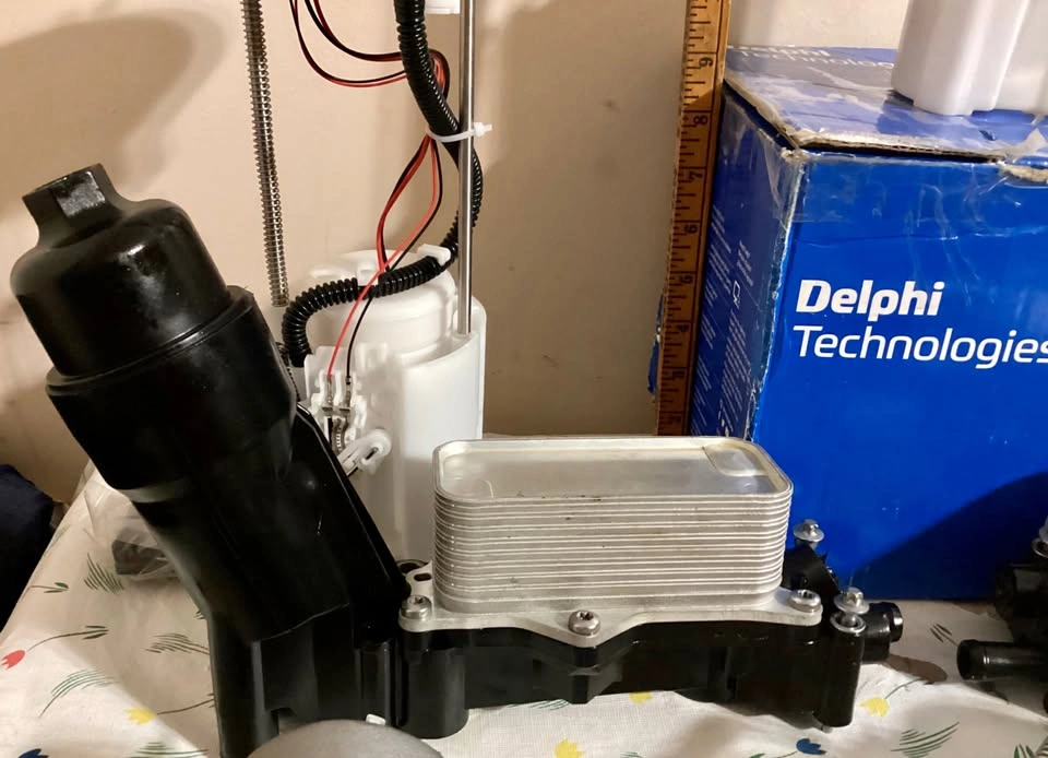 6 Vehicle Parts, willing to separate parts for C$50 each - photo 2