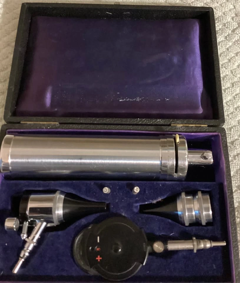 Vintage diagnostic medical set, otoscope/auriscope, Allen & Hans - photo 3