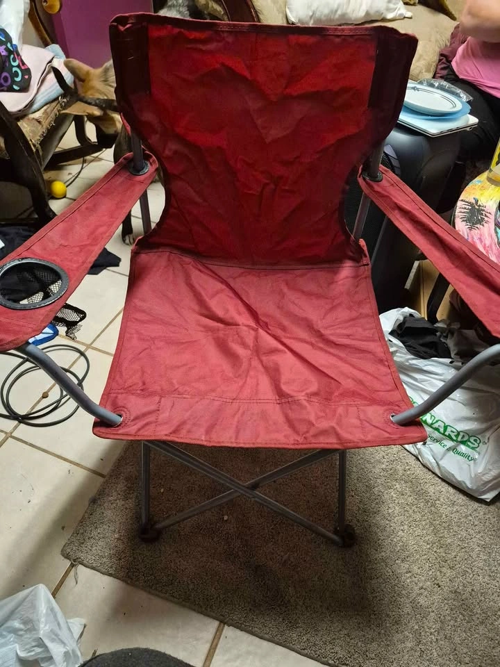 3 ozark trail folding chairs - photo 2