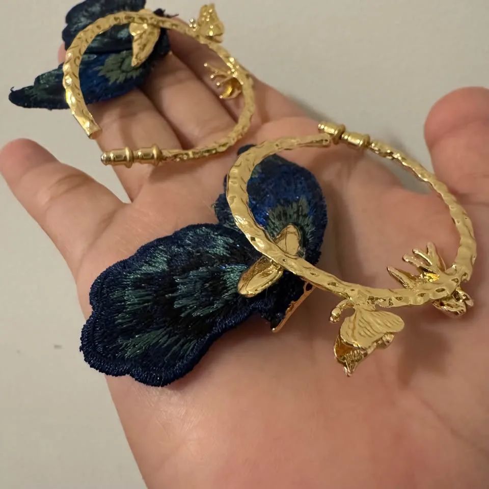 NEW 🧡 Chunky Gold Hoop Earrings Large Embroidered Blue Butterfly image indicator(9)