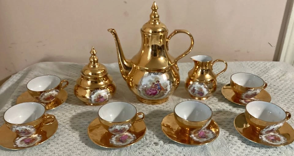 Antique Gold Tea/Coffee set 15pcs. Made in Spain ceramic