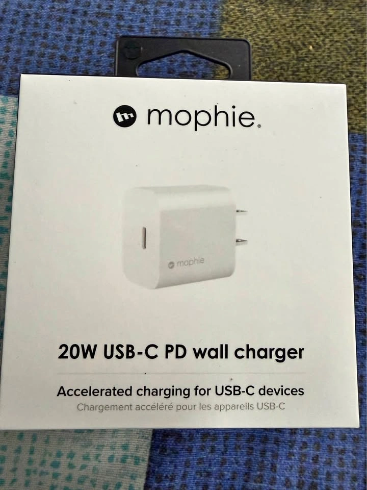 Mophie Charger - Brand New Sealed