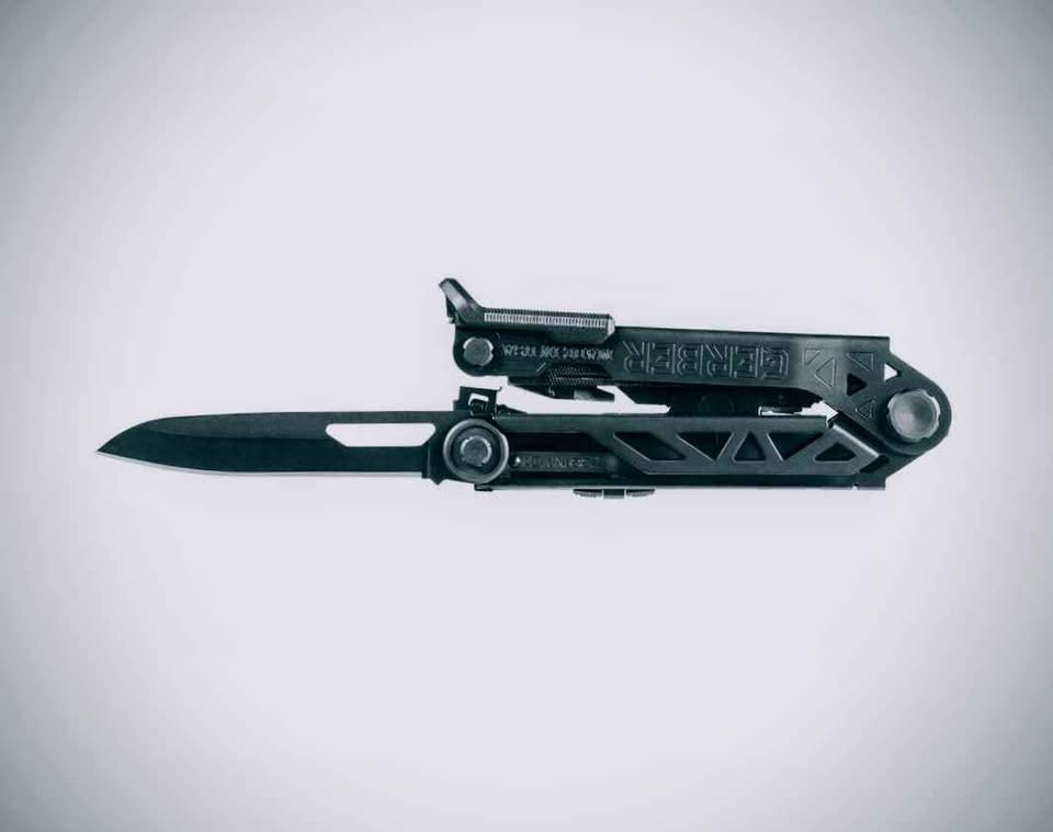 GERBERS NEW MULTITOOL HAND SET W/ CARRY CASE! - photo 2