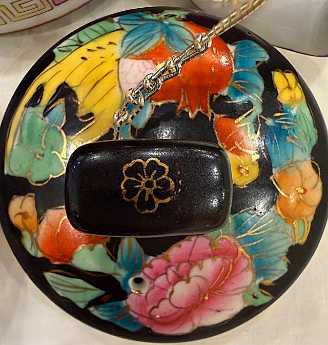 Famile Noir Floral hand painted porcelain 17 Pieces tea set - photo 5