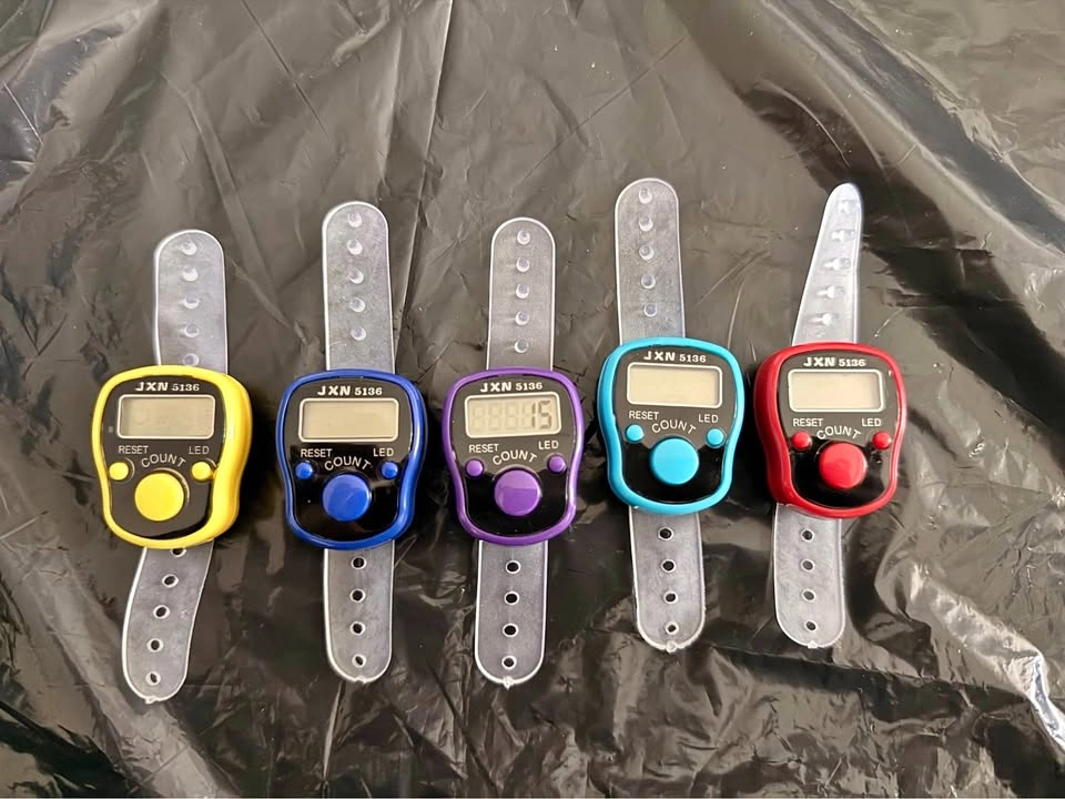 Digital Finger Counter Clicker for Knitting / Crochet ⚽