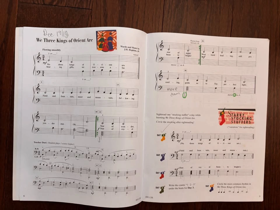 Piano Adventures Christmas Book Level 1 ⚽️ - photo 3