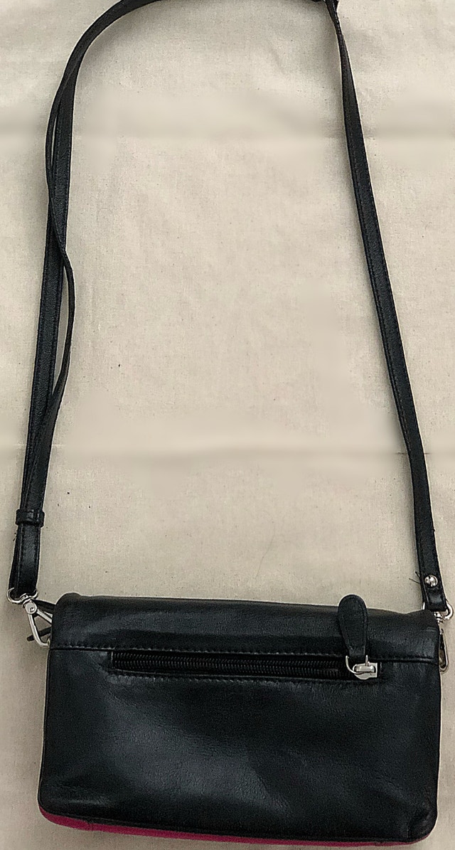 Danier Genuine Leather Triple Pouch Crossbody Bag – Colorblock - photo 4