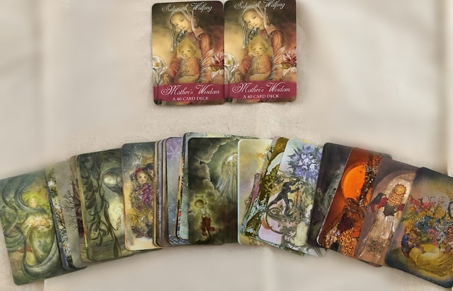 2004 Mother’s Wisdom Oracle Deck 40 Cards - photo 2