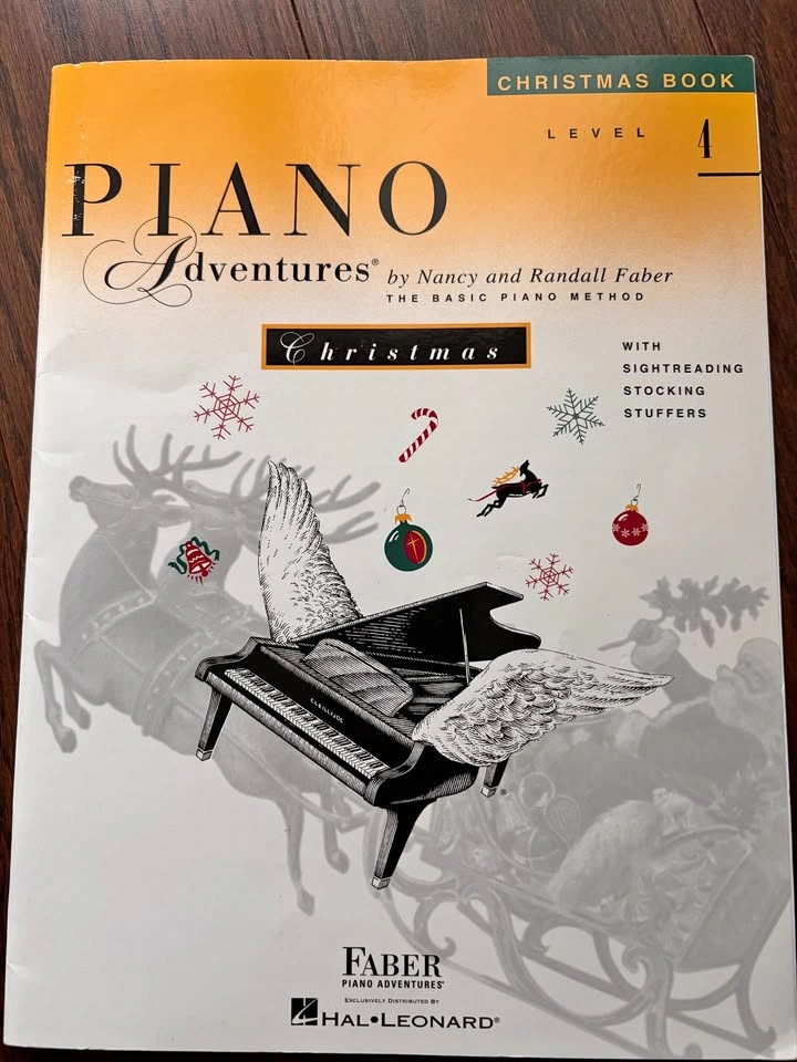 Piano Adventures Level 4 Christmas Book⚽️