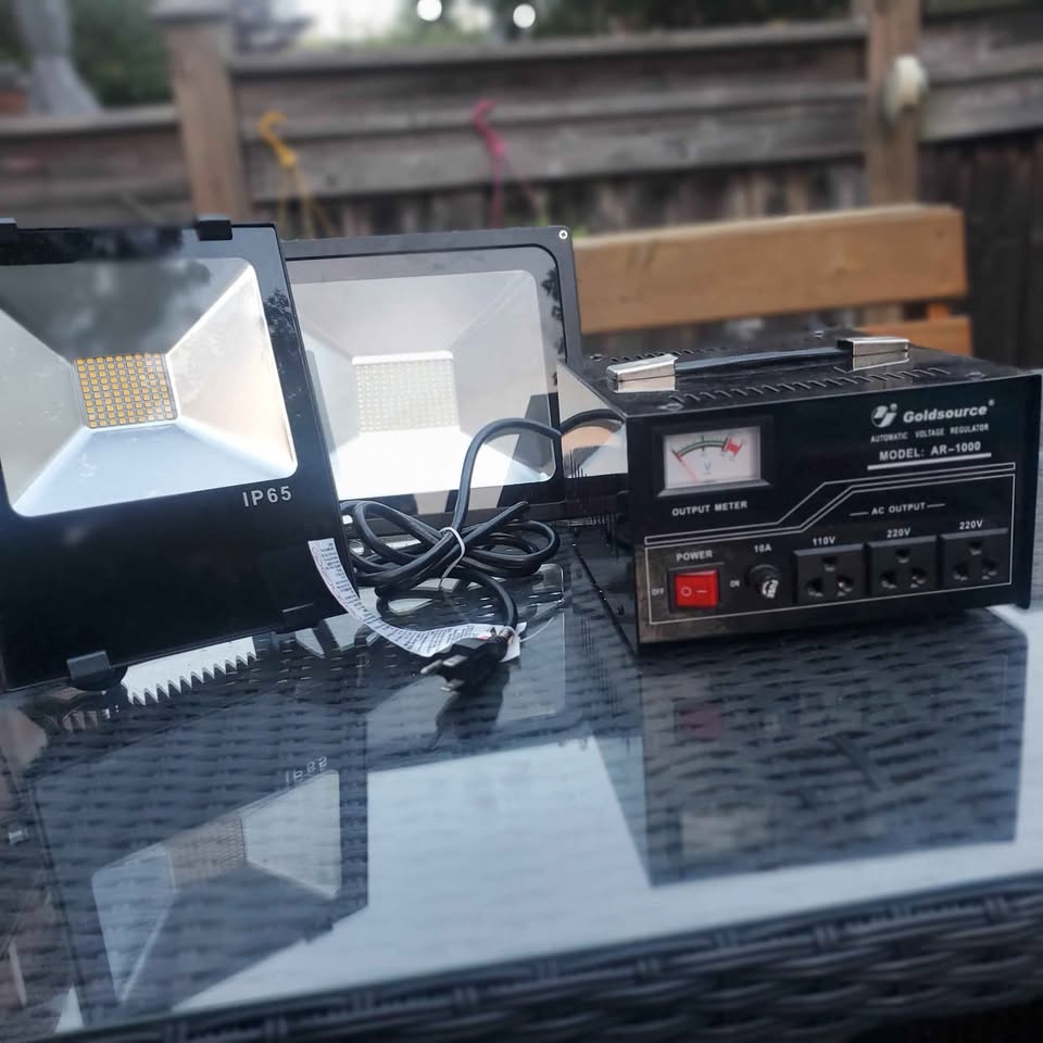 Goldsource AR-1000 Voltage Regulator w/ 2 New LEDs - photo 3