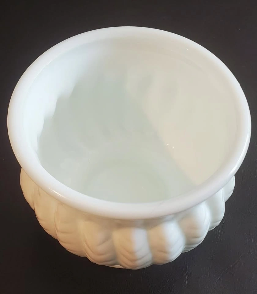 Vintage Milk Glass Planter or Vase - photo 2