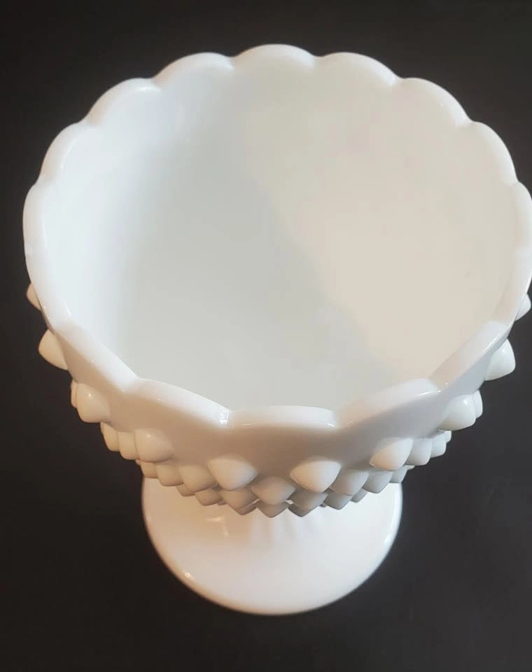 Vintage Fenton Hobnail Milk Glass Vase - photo 2