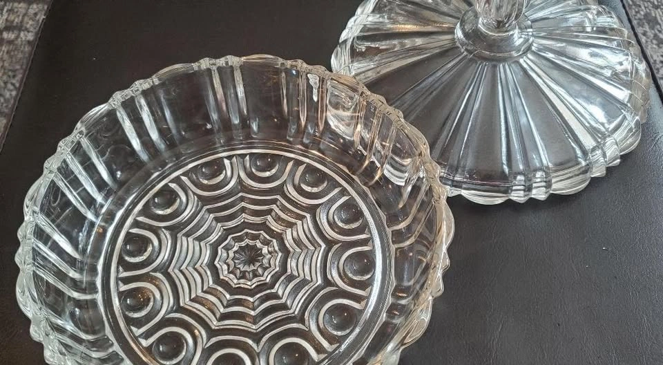 Vintage Glass Candy Dish w Lid - photo 4