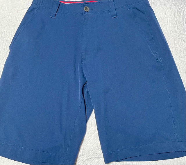 NWOT: Size 32 Under Armour Performance Golf Shorts
