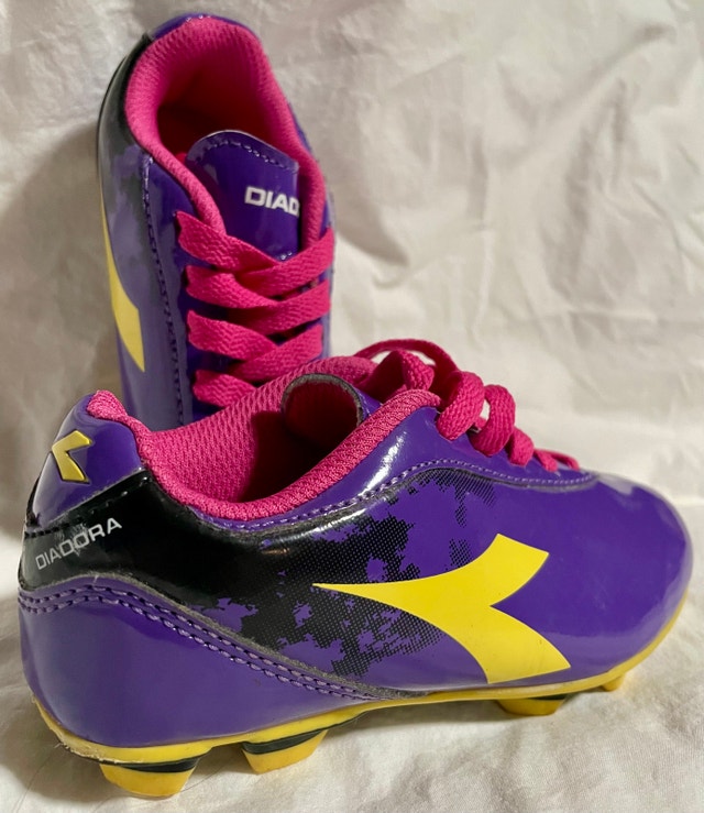 Size 10T Diadora Toddler Soccer Cleats – Purple/Pink/Yellow
