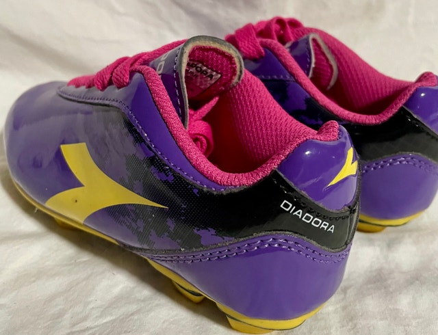 Size 10T Diadora Toddler Soccer Cleats – Purple/Pink/Yellow - photo 2