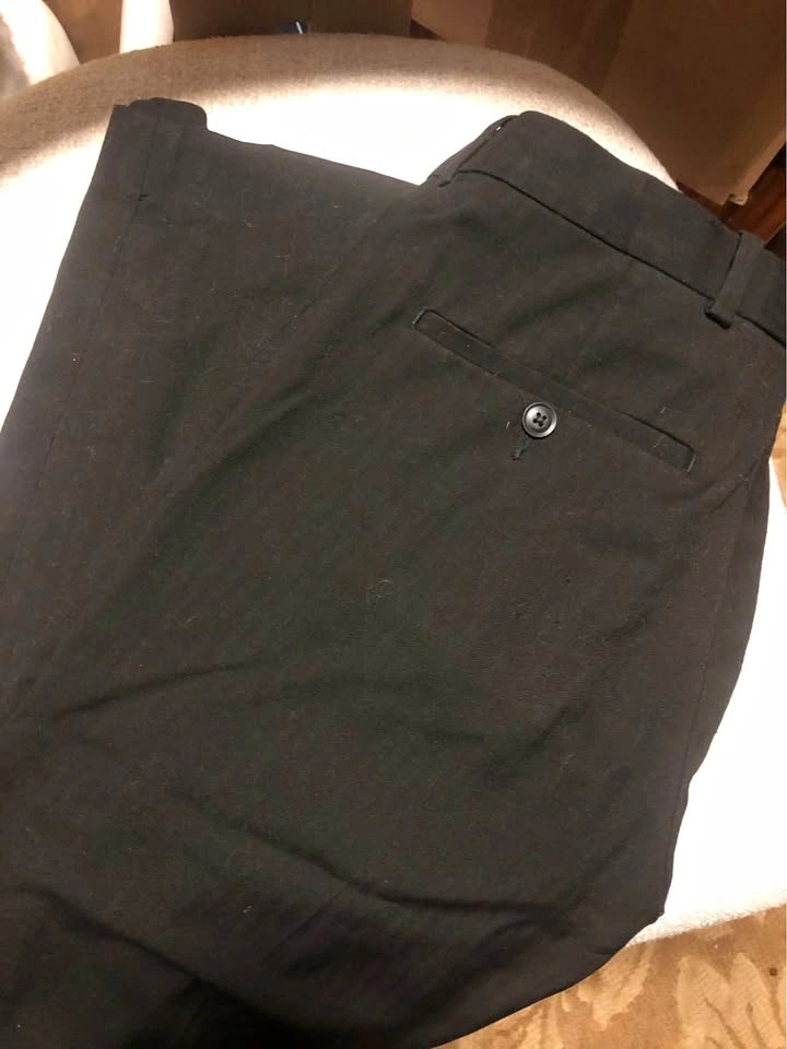 ⚽️ Men’s size 30/33 Perry Ellis Slacks
