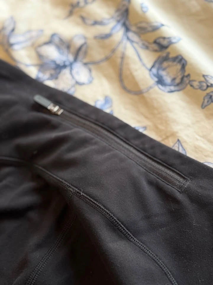 Lululemon Leggings - Size 4 - photo 4