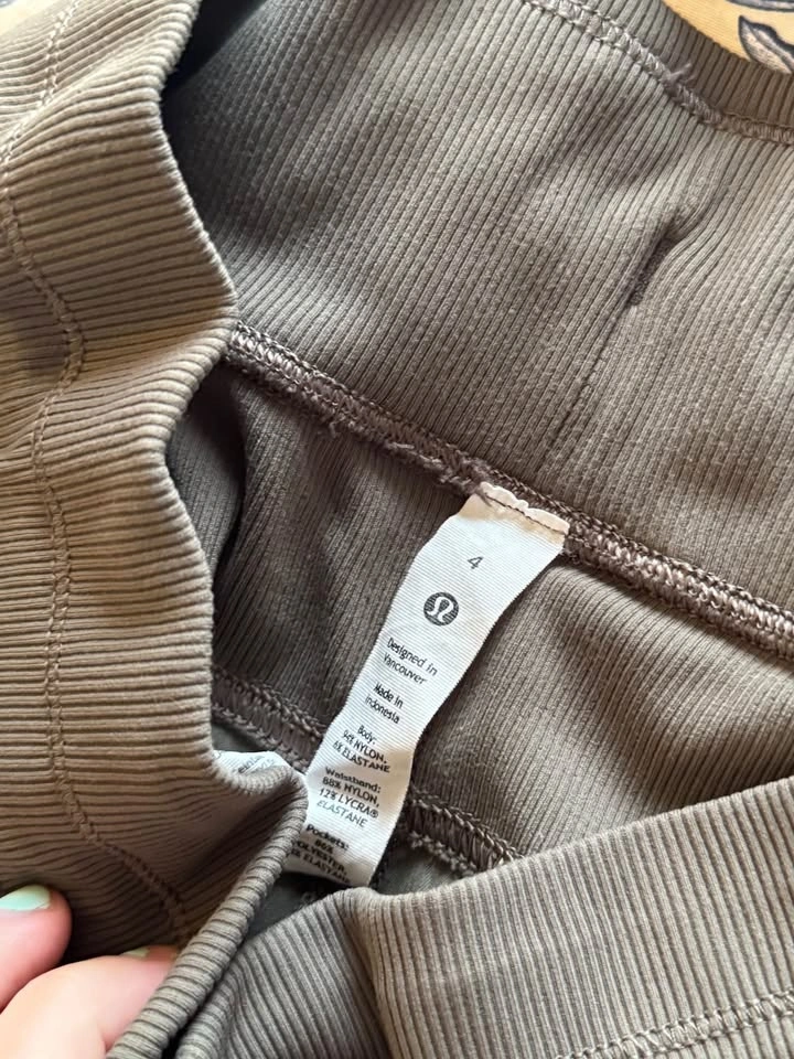 Lululemon Studio Joggers - Size 4 - photo 3