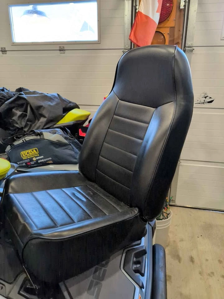 Smittybilt Jeep TJ Seats Part #: 44901 - photo 2