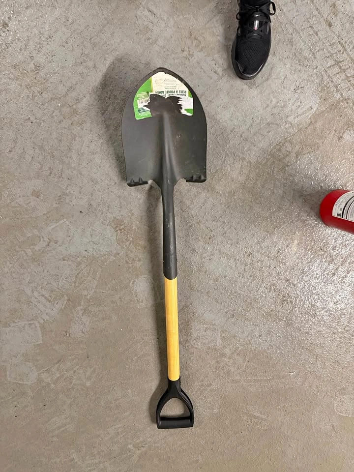 Round Point Shovel with Hardwood Handle