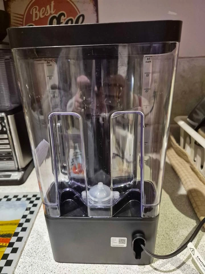 Ninja Coffee Maker (like new) - photo 5