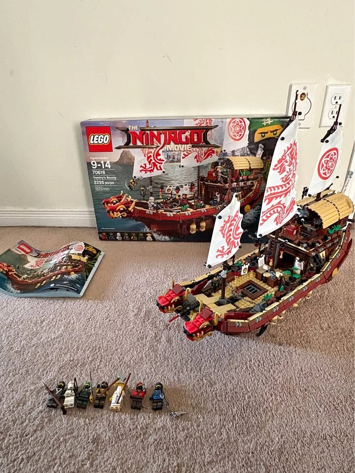 LEGO Ninjago Movie: Destiny's Bounty 70618 with Manual & Box