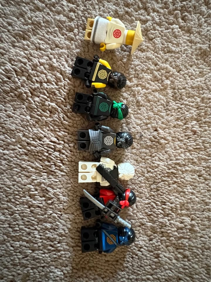 LEGO Ninjago Movie: Destiny's Bounty 70618 with Manual & Box - photo 3