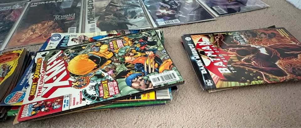 Giant Lot of Comic Books (Marvel, DC, etc.) - photo 4