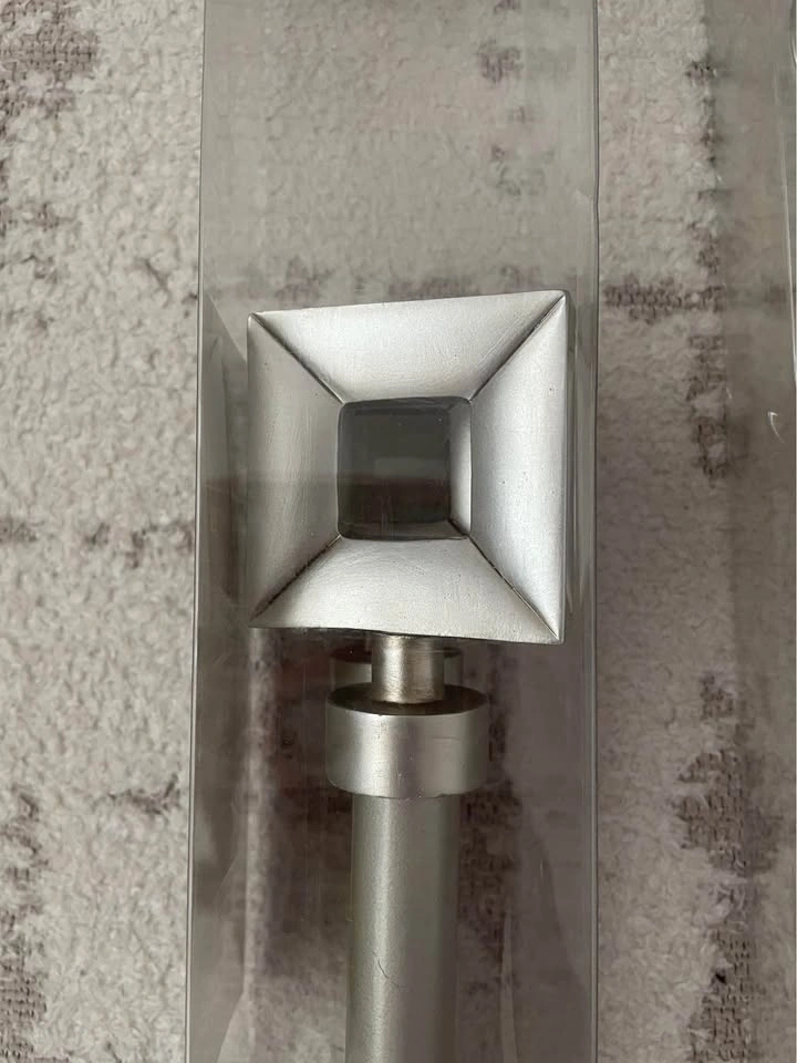 Curtain rods - photo 2