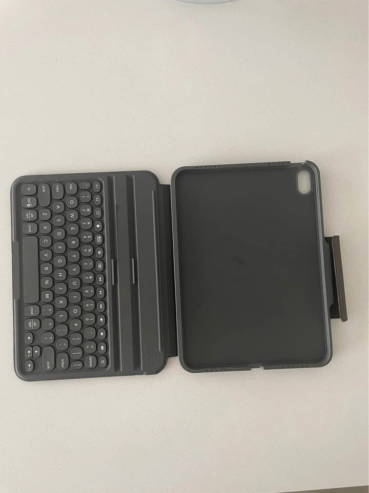 iPad 10th gen case (CASE ONLY) - photo 3