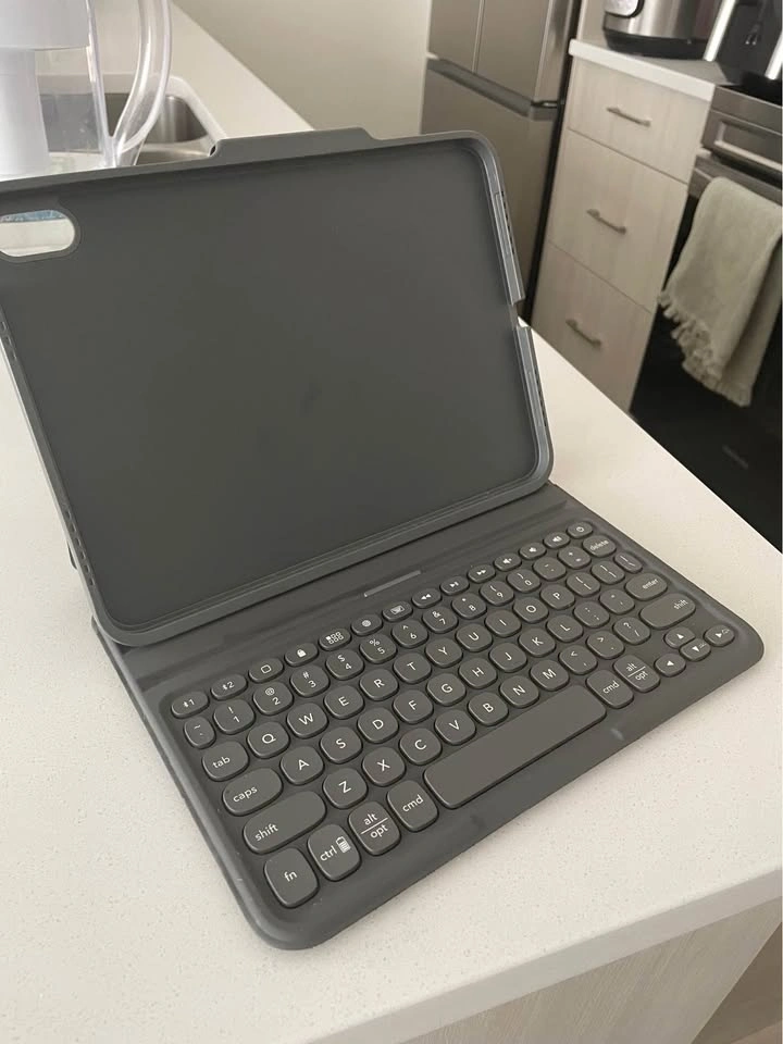 iPad 10th gen case (CASE ONLY) - photo 4
