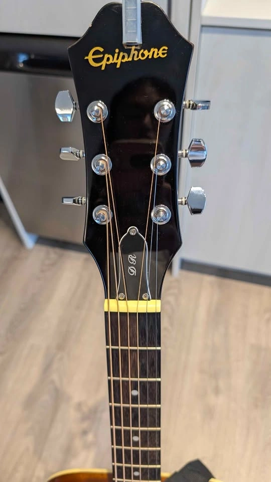 Epiphone DR-100 Acoustic Guitar with Capo, Pick, and Strap - photo 3
