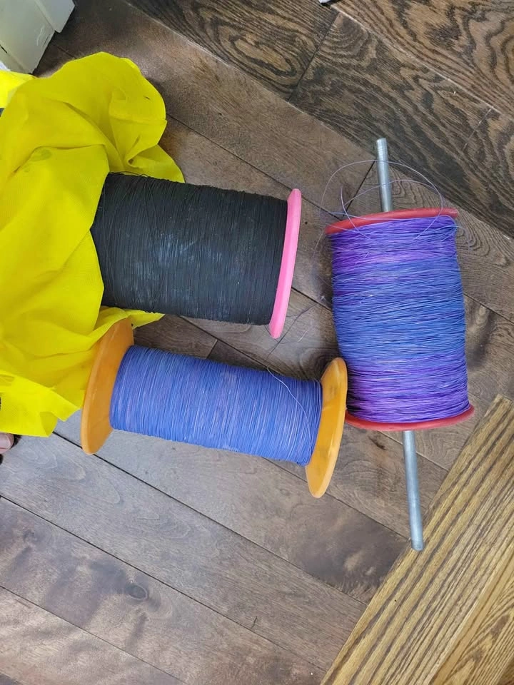 Quick sale: Paper kites and string