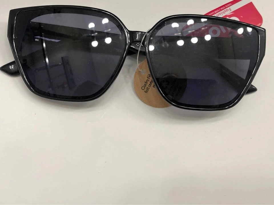 ⚽️ Ladies NEW Black Sun Glasses