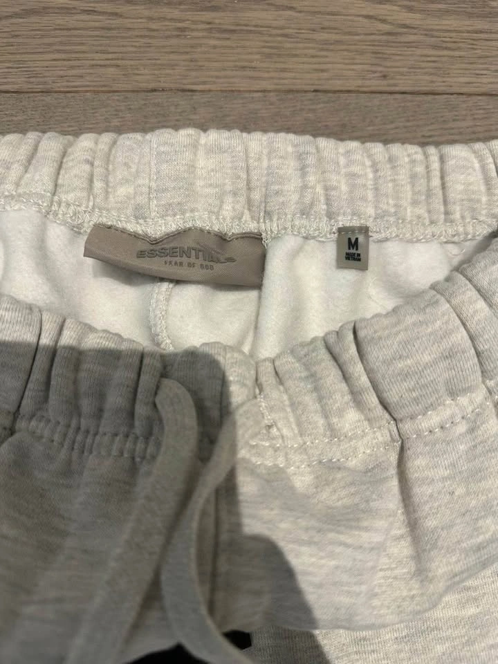 Fear of God Essentials Sweatshorts - photo 3
