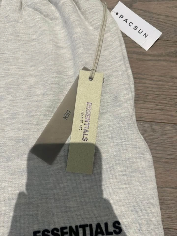 Fear of God Essentials Sweatshorts - photo 5