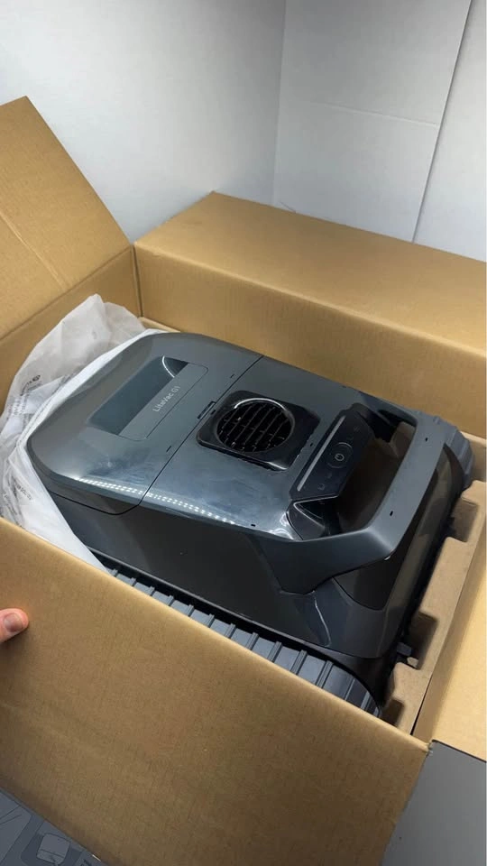 Gosvor LiteVac G1 Cordless Robotic Pool Cleaner - photo 4