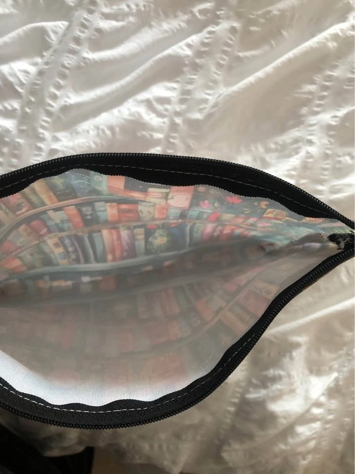 ⚽️ New BookShelf Print Pencil Case - photo 2