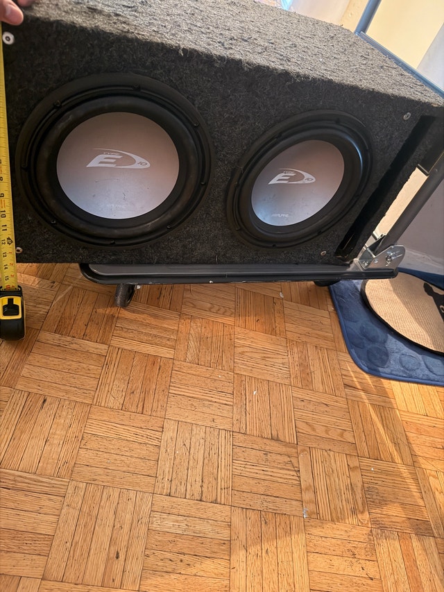 Dual 10” Alpine Type E Subwoofers with Amplifier