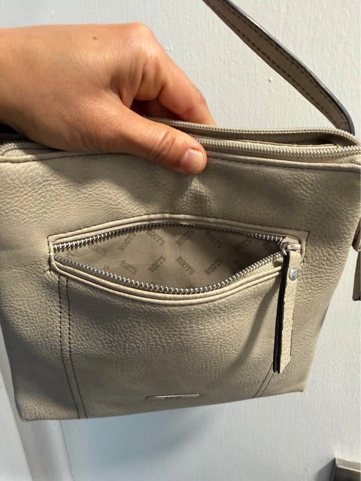 Roots Leather Crossbody Bag - photo 5