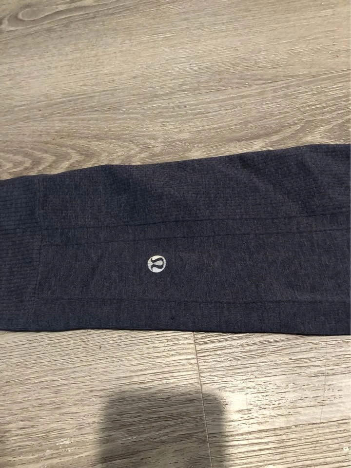 Size 6 lulu lemon leggings and tank - photo 3
