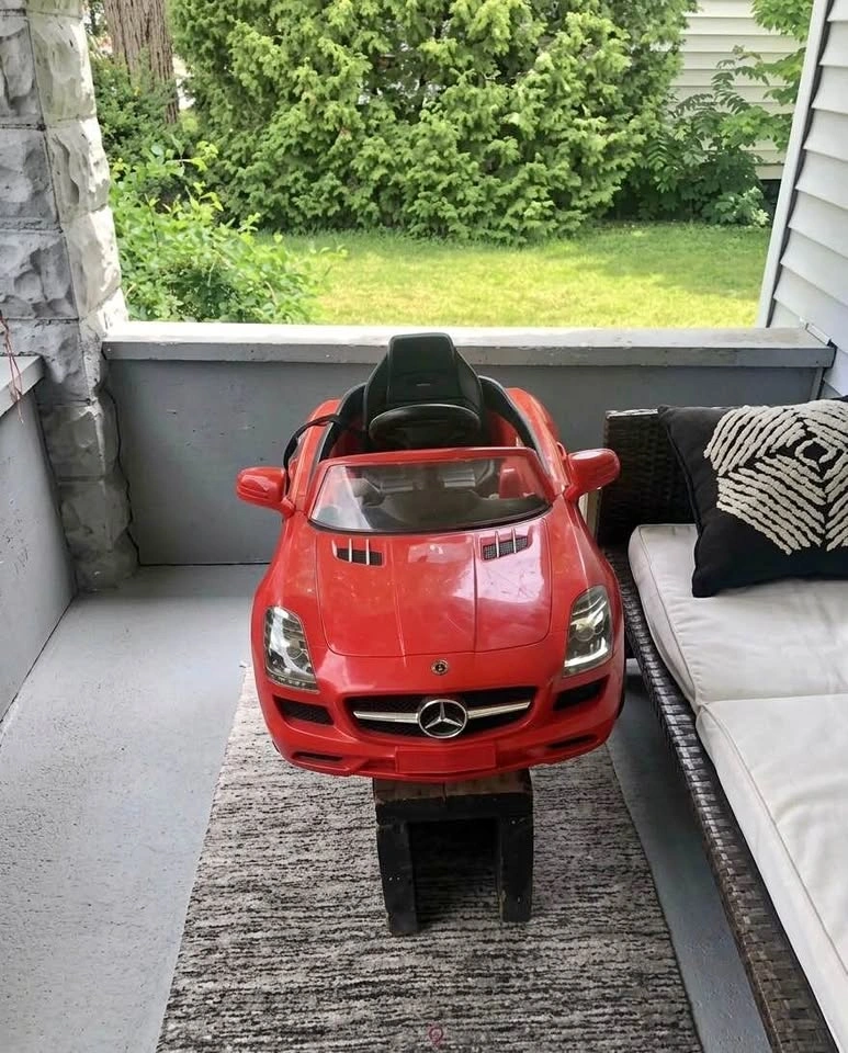 Kids motorized car