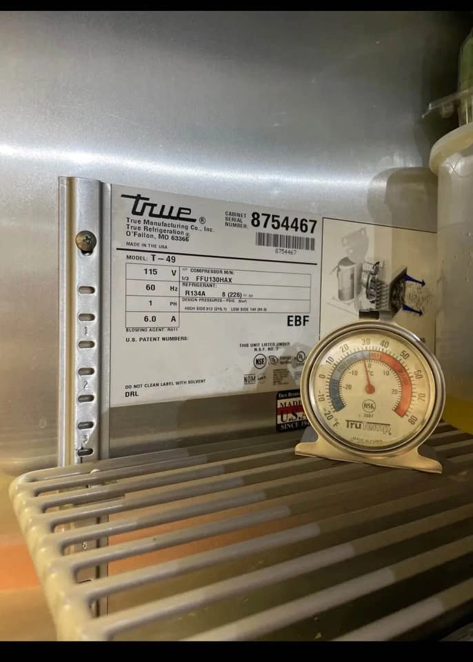 True T-49 Reach-In Refrigerator - photo 2