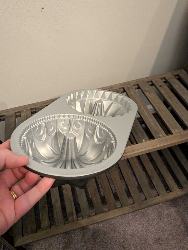 Nordic Ware Duet Bundt Pan - photo 5