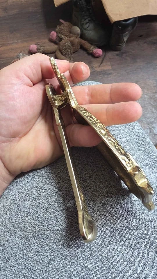 Vintage Pineapple Door Knocker - photo 3