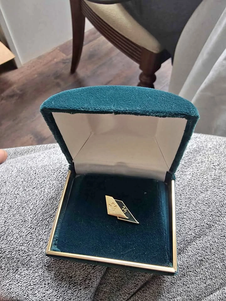 Vintage Air Canada 25-Year Service Pin – 10K Gold-Filled