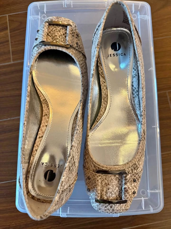 Womens shoes
